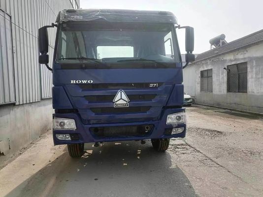 Roue motrice 6×4 Sinotruk 6*4 Tracteur camion Couleur bleue Bon état 6800*2496*2950mm