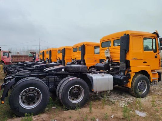Conception de pneus radiaux Shacman Tracteur F3000 400L 336-420HP 50 avec sièges orange≤5