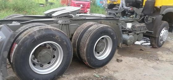 8500x2500x3600mm Sinotruk HOWO 6*4 Camion tracteur Camion lourd avec conception de pneus sans tube