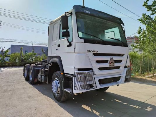 6×4 roue motrice Sinotrck HOWO camion tracteur avec un an de service après-vente