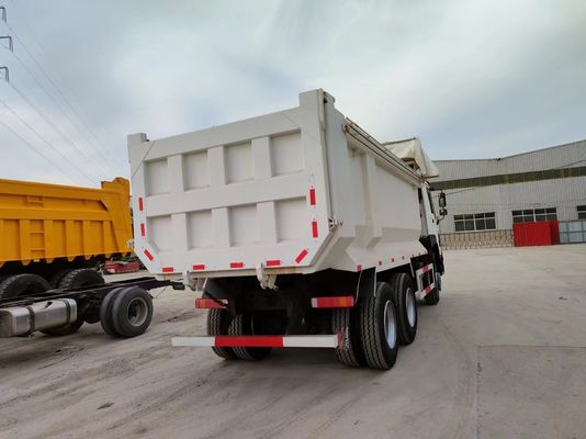 Capacité de moteur de 6 à 8 litres Blanc HOWO 6*4 Construction de chariots à remontage pour matériaux de construction