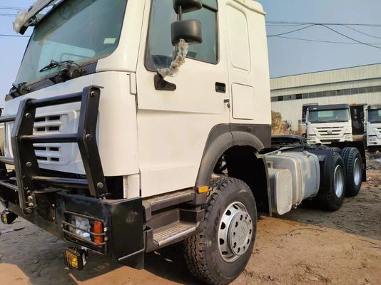 Camion tracteur à haute puissance HOWO 6X4 avec réservoir de 400L et pneus 12r22.5