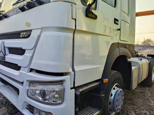 Truck à tracteur de premier ordre HOWO 6X4 12r22.5 avec 351-450 ch et ≤5 sièges