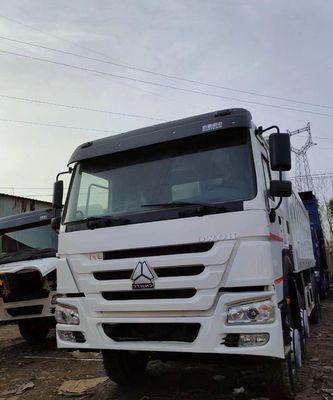 8×4 roues motrices camion à bascule HOWO E7 camion à décharge avec transmission manuelle
