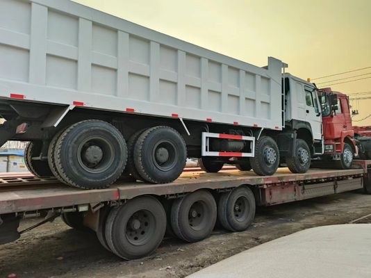 Conception des pneus Sinotruck radiale HOWO 6*4 remorque remorque style de levage avant