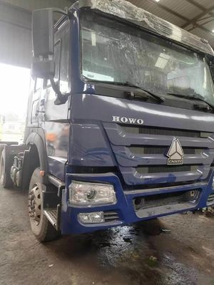 Roue motrice 6×4 Sinotruk 6*4 Tracteur camion Couleur bleue Bon état 6800*2496*2950mm