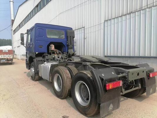 Roue motrice 6×4 Sinotruk 6*4 Tracteur camion Couleur bleue Bon état 6800*2496*2950mm