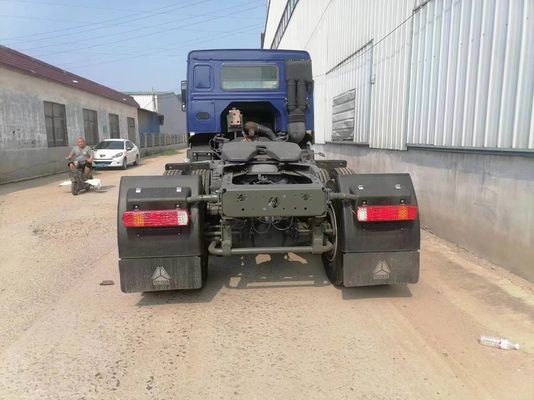 Roue motrice 6×4 Sinotruk 6*4 Tracteur camion Couleur bleue Bon état 6800*2496*2950mm