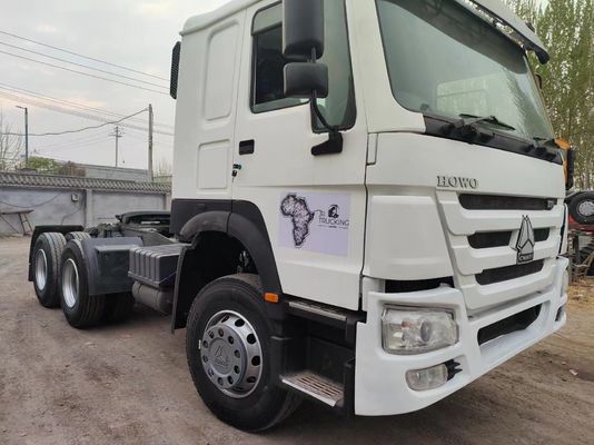 Sinotruck HOWO 6X4 Camion tracteur de 351-450 chevaux et de 6 à 8 litres de moteur