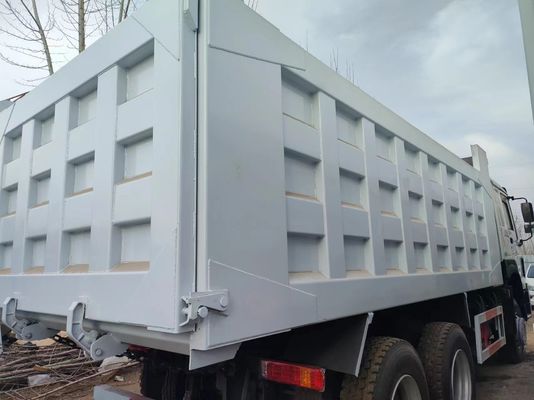 Sinotruck 6X4 Truck tracteur lourd avec transmission manuelle et pneu 12.00r20