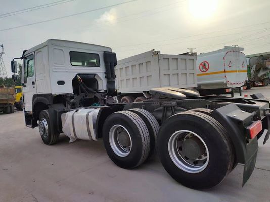 Droit-guide Blanc Sinotruk HOWO 6×4 camion tracteur pour les sièges et les performances minières