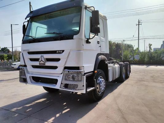 Camion-tête Sinotruk HOWO 6*4 Camion-tracteur avec pneus sans tube et en bon état