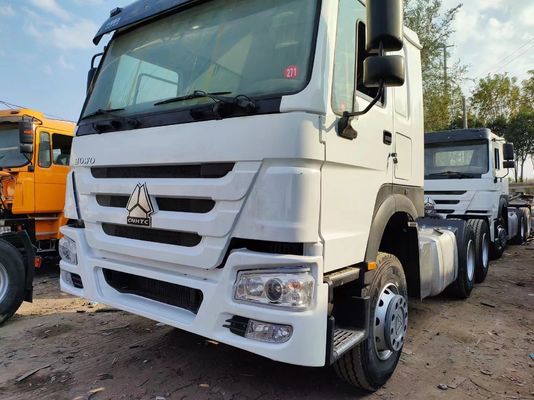 Camion-tête Sinotruk HOWO 6*4 Camion-tracteur avec pneus sans tube et en bon état