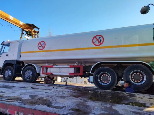 Camion à réservoir de carburant de 8 litres pour le transport de carburant diesel