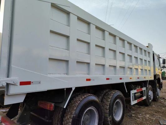ZZ3257N3847B Camion à ordures La solution fiable pour le transport de matières blanches