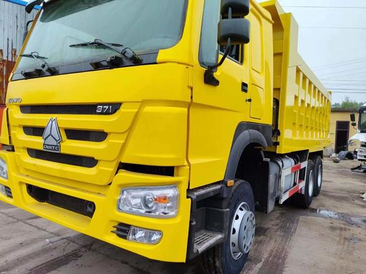 Type de transmission manuelle Sinotruk HOWO Camion à conteneurs 10 roues Camion à bascule jaune