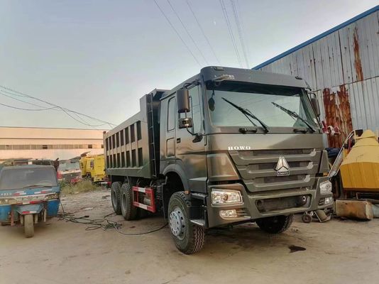 Conception de pneus radiaux Sinotruk HOWO 6*4 Camion à décharge pour le transport de marchandises lourdes et ≤5 sièges