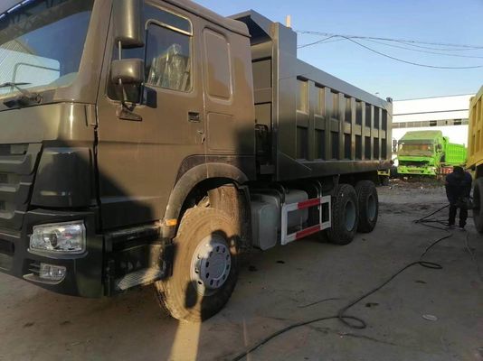 Conception de pneus radiaux Sinotruk HOWO 6*4 Camion à décharge pour le transport de marchandises lourdes et ≤5 sièges