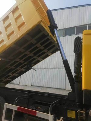 Puissance 351-450 chevaux Sinotruck HOWO A7 6*4 8*4 HOWO 10 12 camions à roues et décharges
