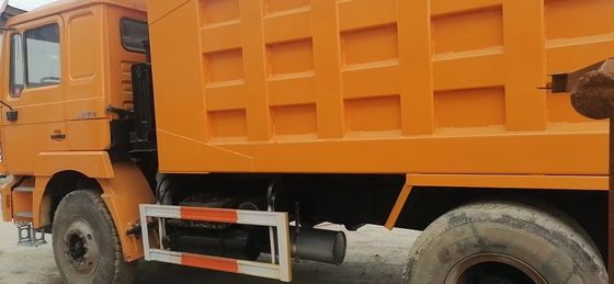 Utilisé HOWO 6*4 10 roues 371HP camion de décharge avec une capacité de moteur de 6-8L et 10 roues