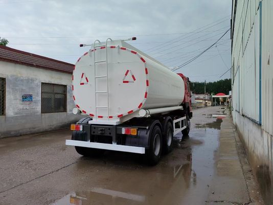 Sinotruk HOWO 6*4 10 roues 20000 litres Capacité pétrolier