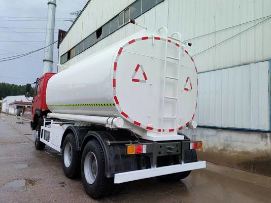 10cbm HOWO 4X2 Remplissage de réservoir d'huile Camion de transport mobile distributeur de carburant pour ≤5 places
