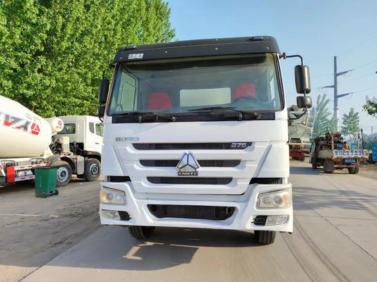 Camion de transport de réservoirs d'huile de carburant 8X4 avec 351-450 chevaux et capacité de réservoir 30000L