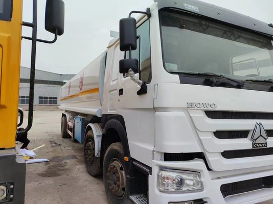 Utilisé HOWO 8*4 Fuel Oil Tank Truck 20000L Euro 3/4/5 pour vos projets de construction