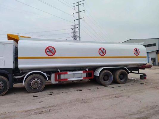 Utilisé HOWO 8*4 Fuel Oil Tank Truck 20000L Euro 3/4/5 pour vos projets de construction