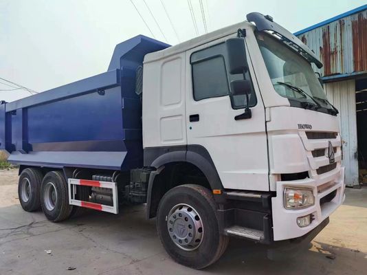 Conception de pneus radiaux HOWO 6*4 camion à bascule avec 5 sièges et grande capacité de chargement