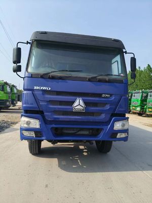 6×4 roue motrice HOWO camion de décharge 440HP et 12 pneus pour une capacité de charge lourde