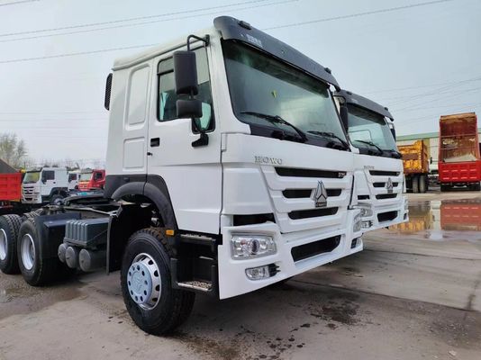 Pneus radiaux Sinotruk C7h 6X4 430HP Tracteur camion Mc11.43-30 avec certification DOT