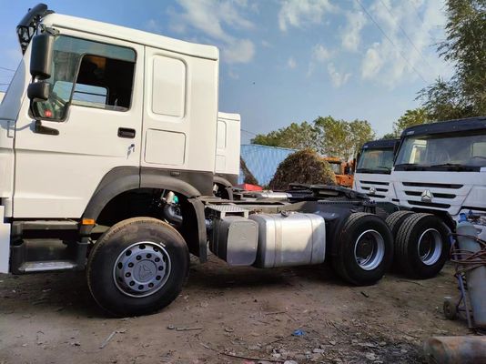 Pneus radiaux Sinotruk C7h 6X4 430HP Tracteur camion Mc11.43-30 avec certification DOT