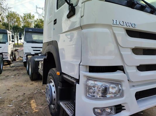 Pneus radiaux Sinotruk C7h 6X4 430HP Tracteur camion Mc11.43-30 avec certification DOT