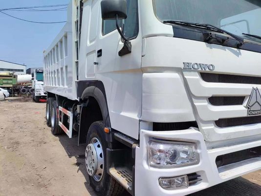 Truck à décharge blanc HOWO 6*4 avec capacité de moteur 4-6L et exigences du client