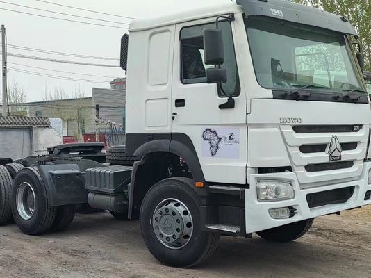Sinotruk HOWO 400 chevaux camion tracteur pour centres d'appels à l'étranger et haute puissance &gt; 450 chevaux