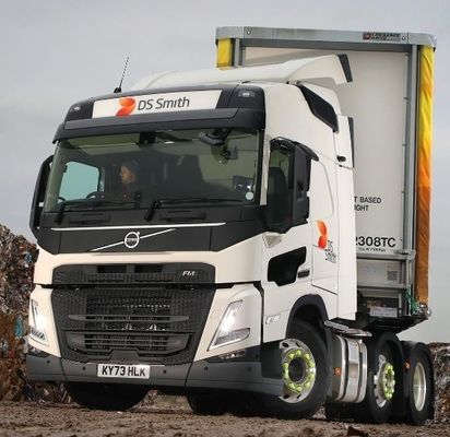 Volvo FM 420 camion-remorque avec conception de pneus radiaux et 351-450 chevaux