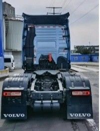 Volvo FM 420 camion-remorque avec conception de pneus radiaux et 351-450 chevaux