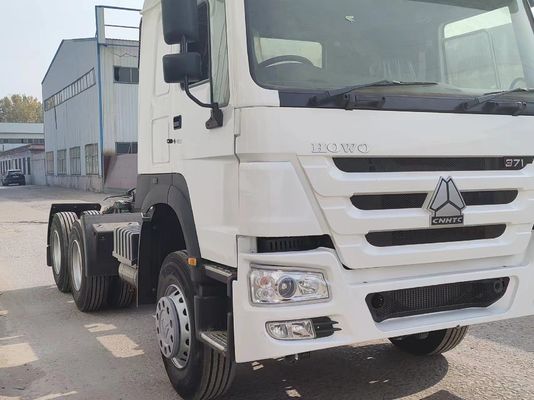 Sinotruk HOWO 6*4 Camion tracteur à droite 6800*2496*2950mm En état d'utilisation