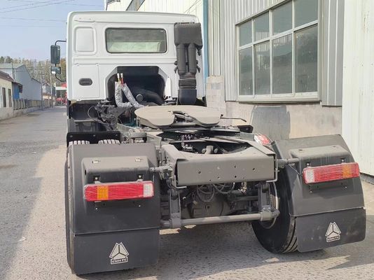 Sinotruk HOWO 6*4 Camion tracteur à droite 6800*2496*2950mm En état d'utilisation