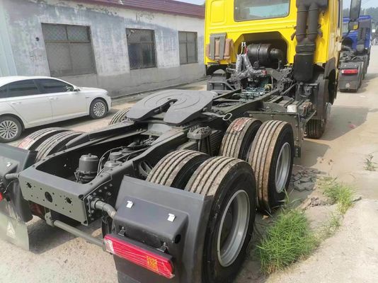 Camion tracteur à haute puissance Sinotruk HOWO avec 6800*2496*2950mm Taille