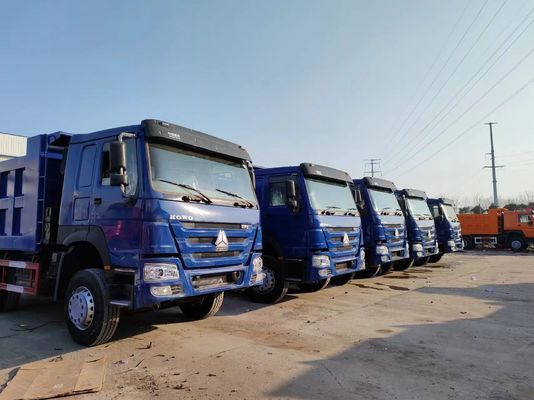 Transmission manuelle de type 6×4 roue motrice Sinotruck HOWO Bleu camion de décharge 10 pneus