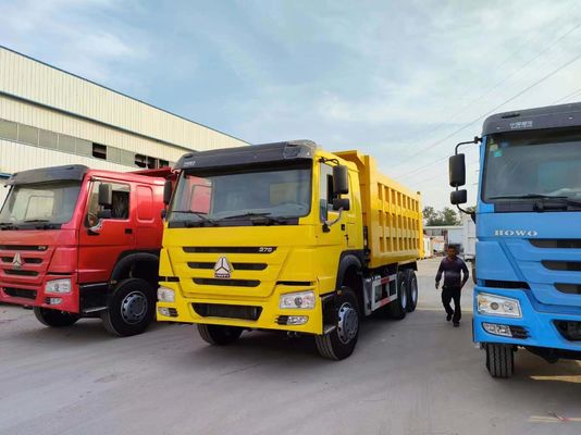 Construction camions à décharger les déchets style de levage avant HOWO 6*4 camion à bascule 8500x2500x3600mm