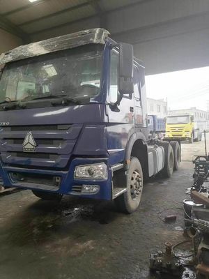Camion tracteur de 6 à 8 litres de capacité de moteur 375 HP 6X4 Sino Camion tracteur à tête