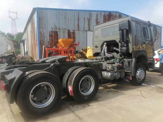 Sinotruk HOWO 6X4 10 roues usées avec boîte de vitesses en gris