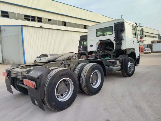 Transmission manuelle de 6 à 8 litres Sinotruk HOWO 6*4 Camion tracteur pour le transport de charges lourdes