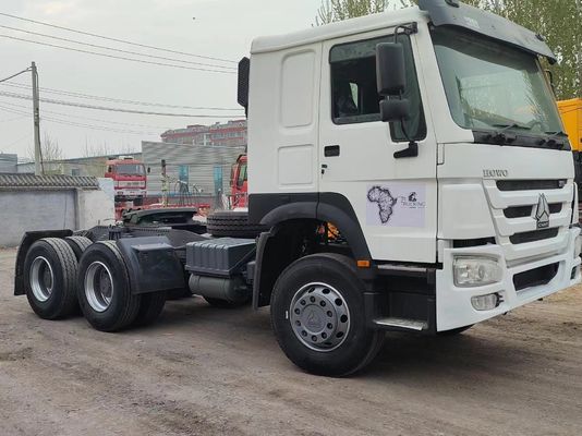 Utilisé Sinotruk HOWO 6X4 8X4 10/12 roues 371/380/420/400HP Tracteur 1 inclus