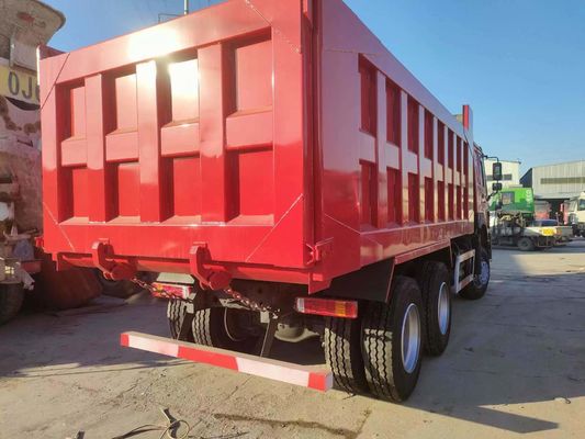 10 pneus rouges HOWO 6*4 Camion à ordures et d'occasion 351-450 ch avec conception radiale