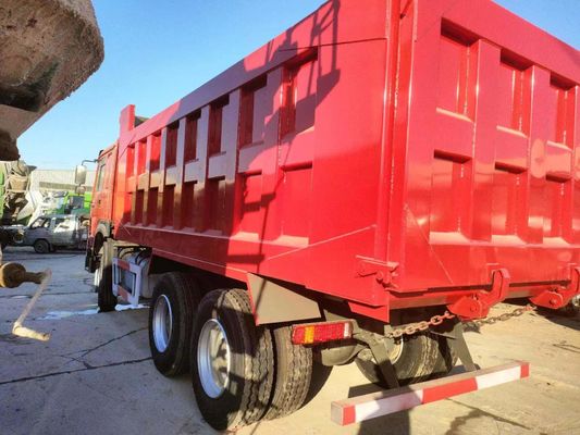 10 pneus rouges HOWO 6*4 Camion à ordures et d'occasion 351-450 ch avec conception radiale