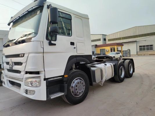 Sinotruk HOWO blanc 6*4 351-450hp Tracteur à main droite avec pneus sans tube